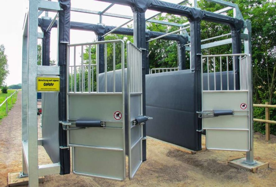 Starting and training gates Starting Gates Starting Stalls Racing